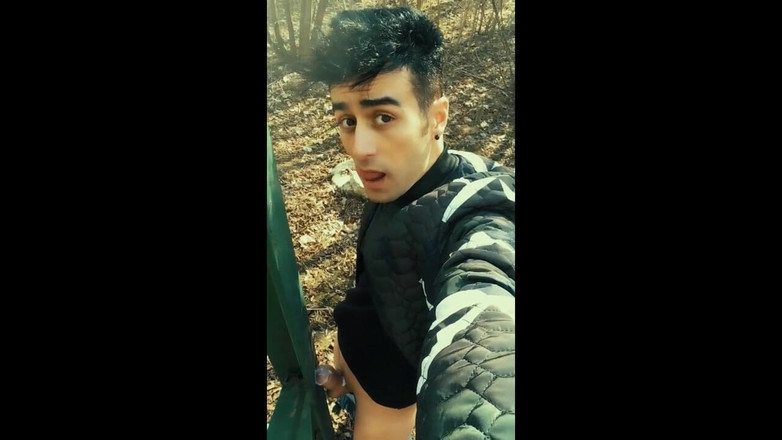 Idmir Sugary: Sborrata all'aperto- cazzo si sborra da solo