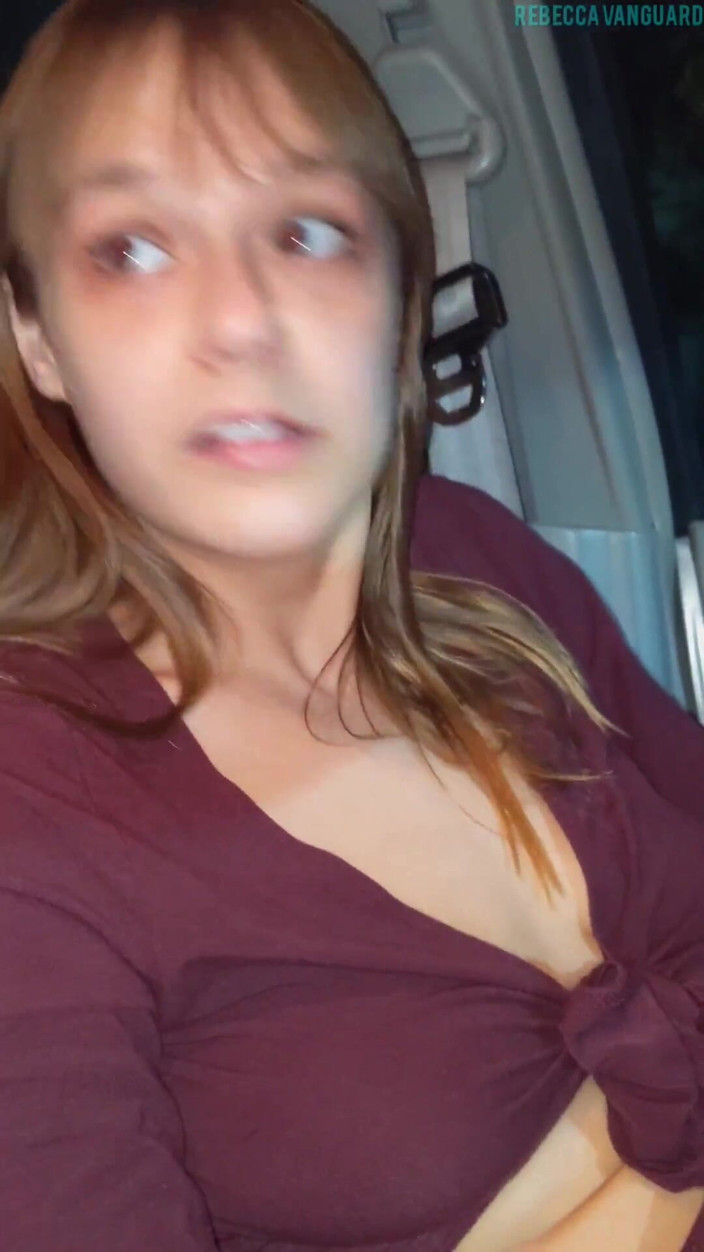 Rebecca Vanguard: Pensavo di poter usare una tazza ma ho fatto un...