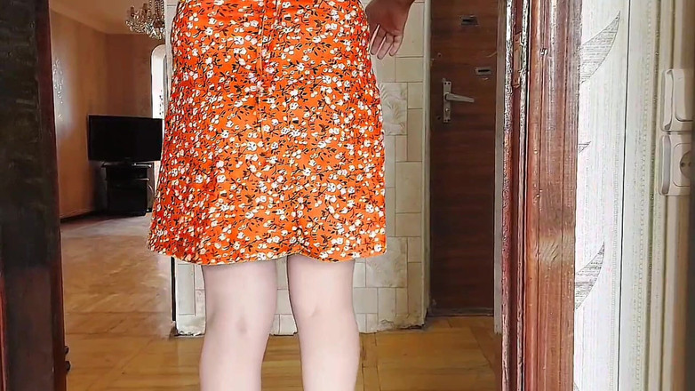 Kitty_Cross: Roztomilá Sissy nosí zajíčka v nadýchaném županu