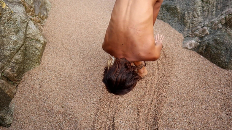 Magia Rosa: Sucking in the Beach