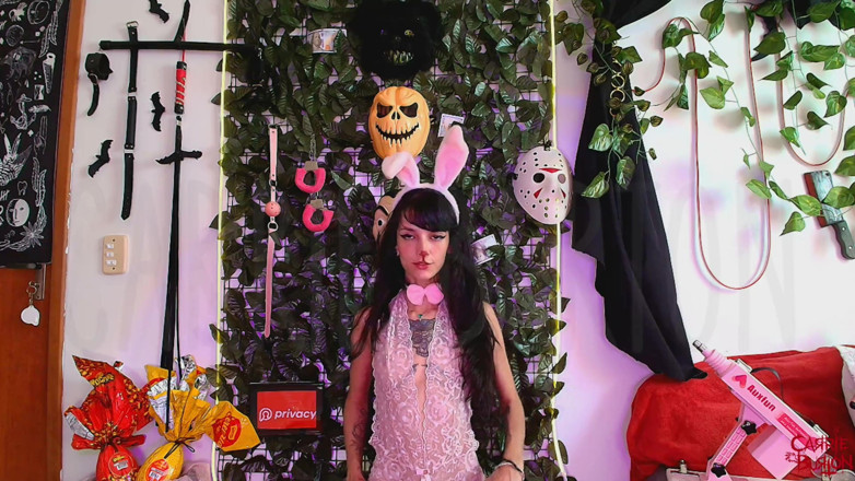 Cosplay burton studio: The Easter Bunny Wants His Eggs