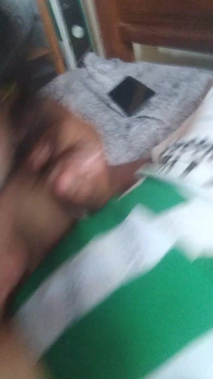 E-Alfa: Latina saje mého ptáka