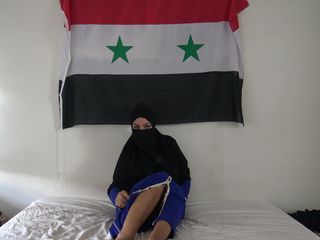 Souzan Halabi: Sexy Arab Syrian Dance