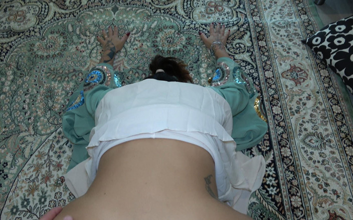 Amateur Homemade Porn: Horny Arab Stepmom Fucks 19 Years Old Stepson