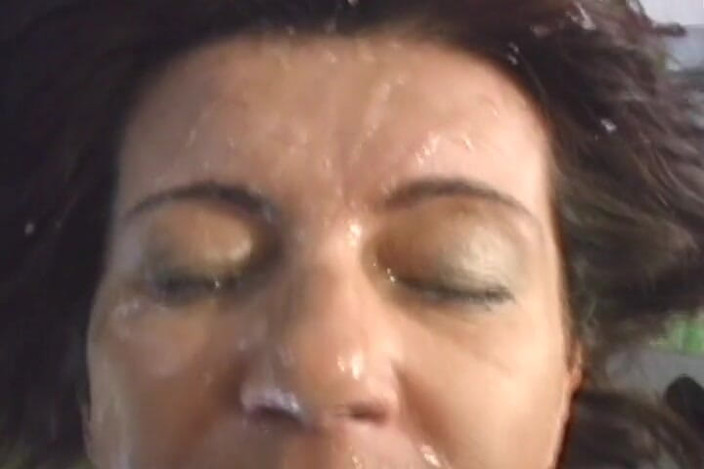 Vintage Babes: Brunette Granny Takes a Huge Facial After Hard Sex