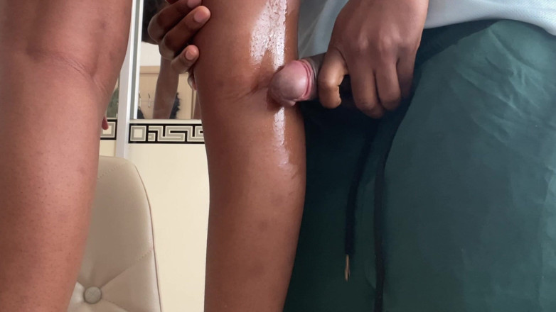 Rudie Kae: Oily Popliteal Tease - Behind the Knee Suck and Dick Rubbing