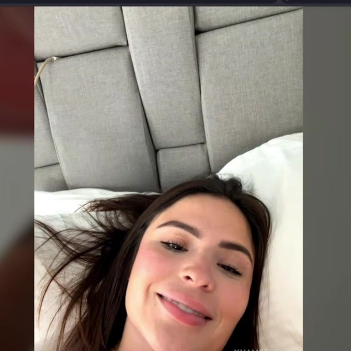 Ayumi Hall: Ik wil geneukt worden in mijn kamer