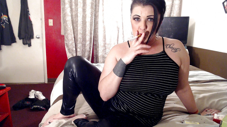 Abby Anna: Palenie 20 lat