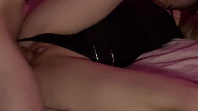 Zolla-berry: Woke up My Roommate with a and on My Back