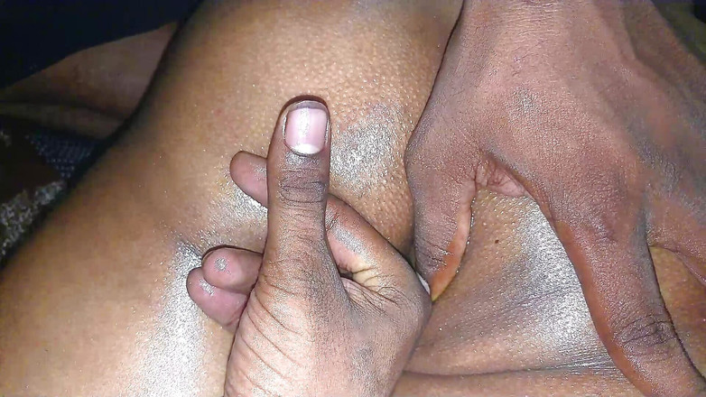 Kajal_pro: 德西印度性感人妻kajal被肛交 第3部分