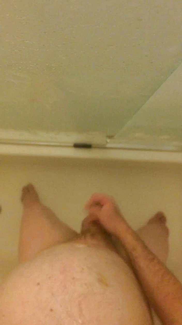 Kinky horny gay bois: 比较他的大东西和肛交