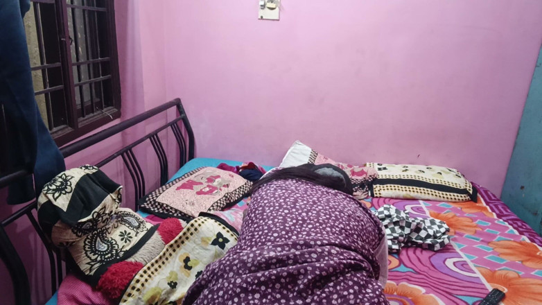 Reshmahotever: Bini Rumah Tamil Berkongkek panas dengan Penjaga Rumah