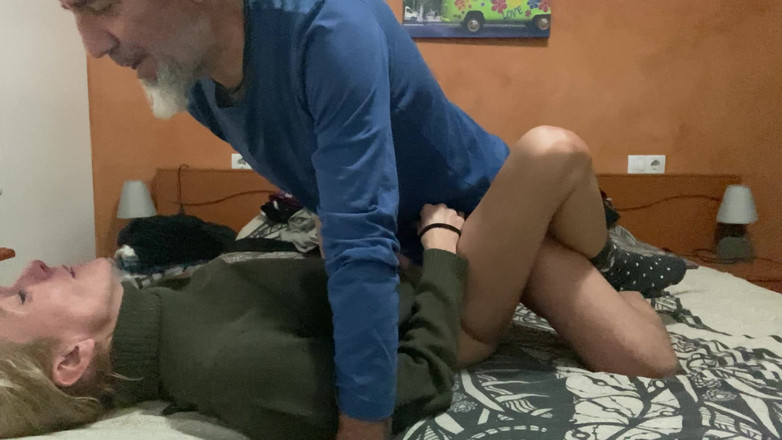 Cristina Sauvage: Tệ hơn một thiếu niên - tôi đụ cô ấy và xuất tinh, điều đó...