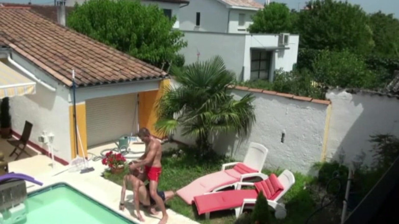 Gaybareback: Straight banged by Jordan Fox in the swimming pool