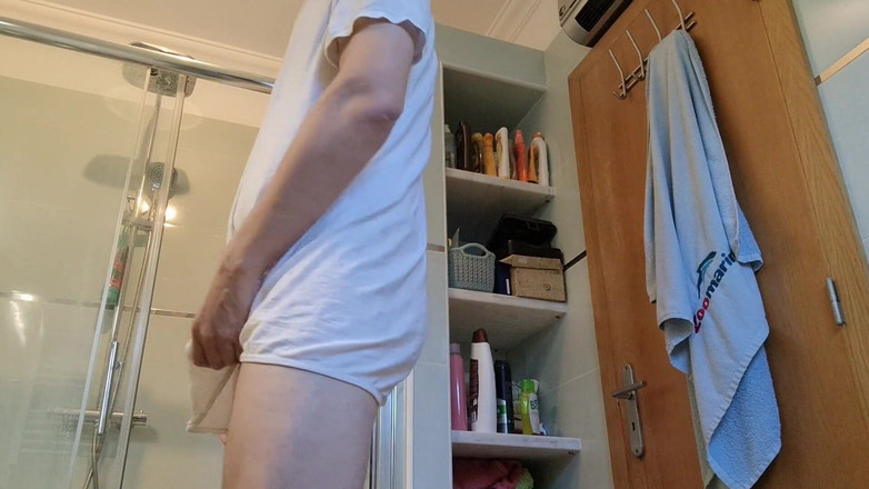 Rafael Torreano: Otra paja previa a la ducha con corrida