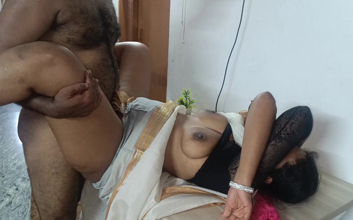 Inba: मल्लू आंटी ऑफिस फॉरप्ले