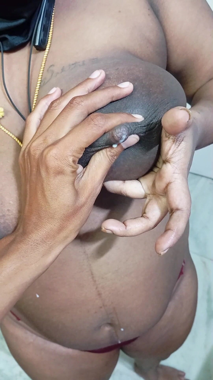 BeautyAnu: Milky Big Boobs Indian Desi Aunty