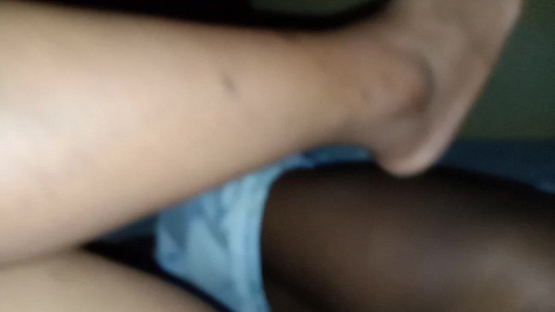 Me and my new slut: 流着白浆的阴户日