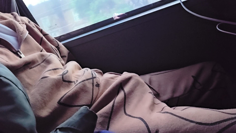 KrissKiss: Ryzykowny Wank w autobusie