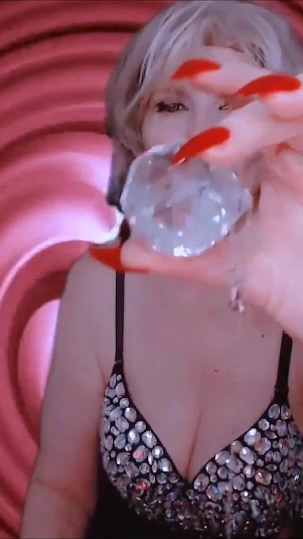 Mistress Chadford: Control de cristal