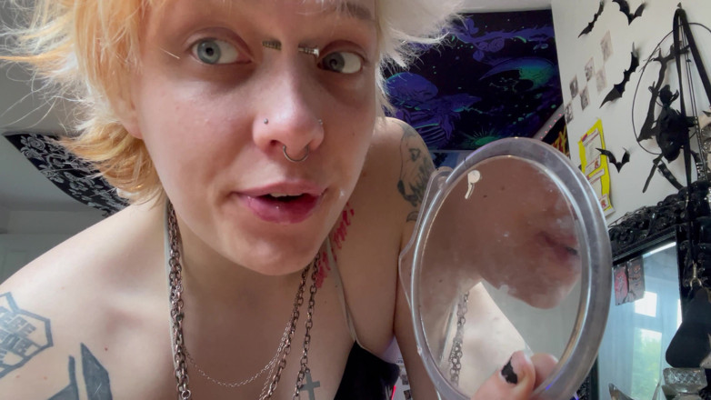 Glitterqueen1999: No Makeup Goth Girl Mouth Tour with Hand Mirror