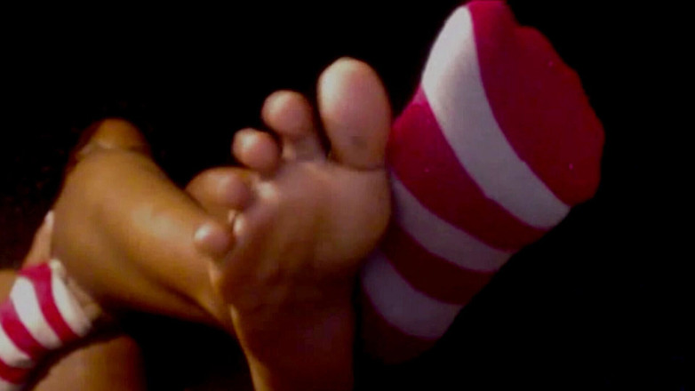 The Goddess Simone: 臭い足の匂いを嗅ぐ