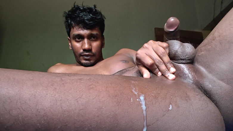 Charmer1999: I Love to Make Myself Horny When I Am Alone...