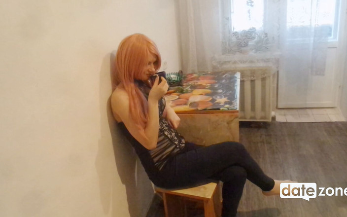 Datezone: Zwykłe popołudnie po pracy; Herbata i masturbacja