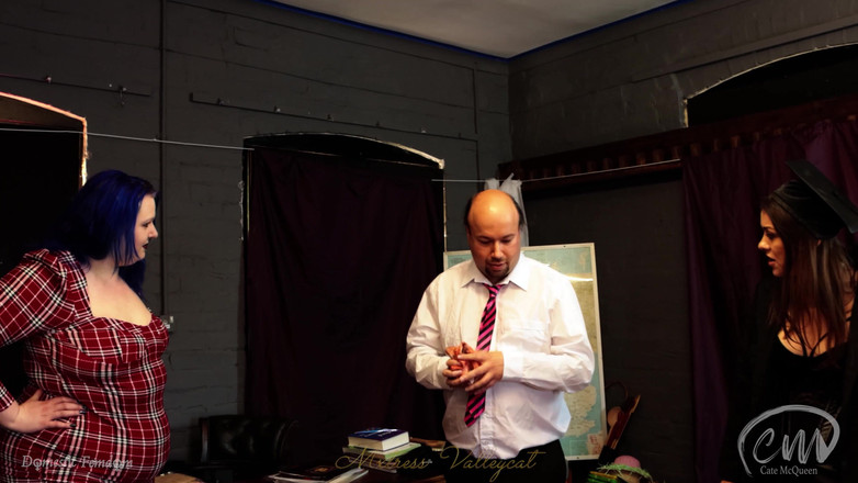 Mxtress Valleycat: Sockenschnüffler zum spermaschlucker gemacht