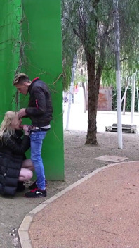 Deepthroat blonde girl anal