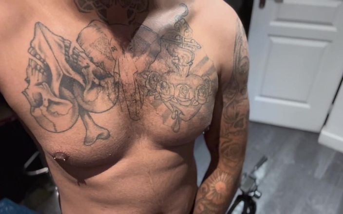 Damien Custo: Damien Custo pinoy boy tatuato uomini