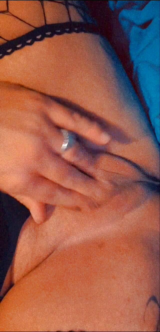 SuperHeadStormyRae: Großer kitzler