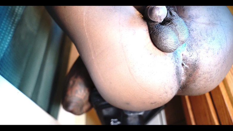 Hallelujah Johnson: POV黒尻