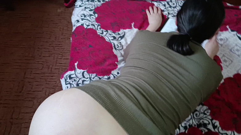 OniSoi: Pendant que ma demi-sœur était envahie de lecture, j’en ai profité...