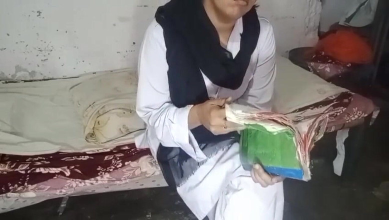 RIMSHA: Servitoare momente neașteptate bhabi sexy