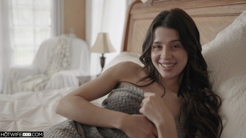 HotwifeXXX: În cameră - cu soția mea sexy - interviuri
