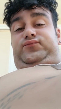 Ich liebe meinen fetten look - doppelkinn, große brust und dicker bauch