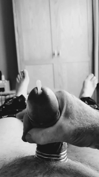 Bellhead: Slow motion jerk fun