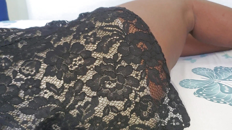 QUEENLYSSA: 젖탱이를 가지고 노는 최고의 자위