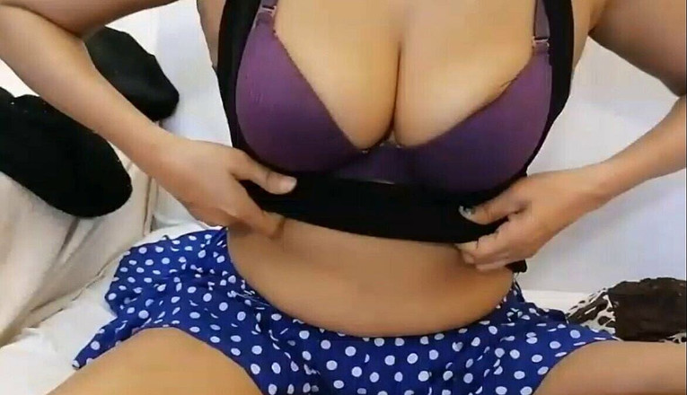 Miya White: Indische schauspielerin hautnah meinen schmutzigen füßen, mein arschloch und meine...