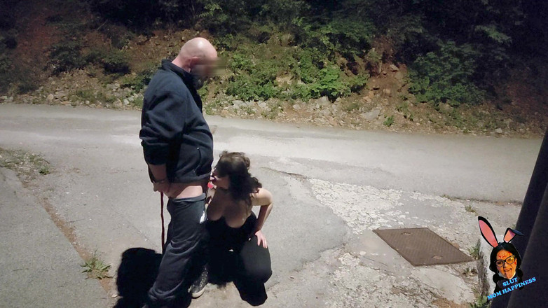 Toilet Mommy: Açık ağızlı büyük memeli esmer