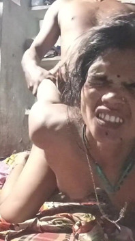 Villaggio bhabhi che masturba il suo ragazzo