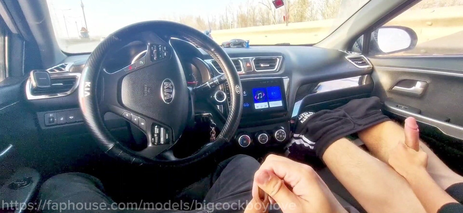 AlexGay: Caras vieram na estrada se masturbando