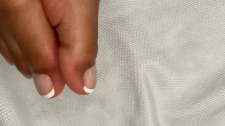 Pink Foxx: 프랑스 페디큐어의 핑크 폭스 흔들기