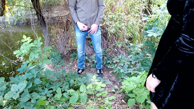 OurFetishLife: Mouthfucking a MILF with a gorgeous ass outdoors.