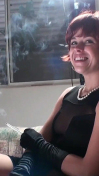 Sexy 30 Year Old Cougar Redhead Milf Gives Us A Show