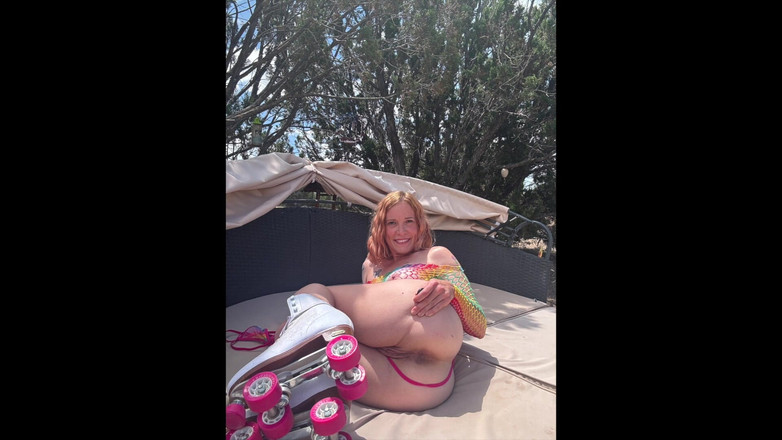 Jane Cane: Care tinuta iti place mai bine?