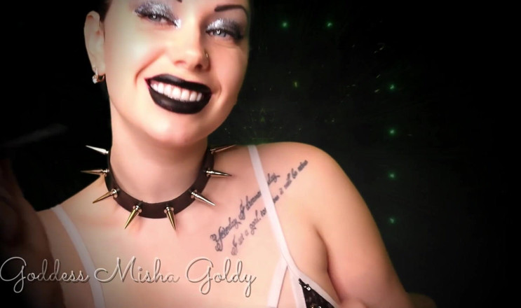 Goddess Misha Goldy: あなたは私があなたに崇拝させ、私の光沢のある黒い唇全体にオナニーをさせてくれるほど幸運です!