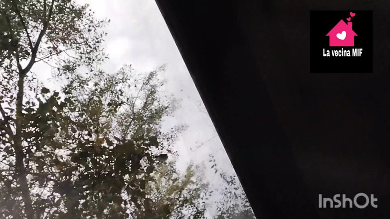 La vecina milf: Milf gostosa