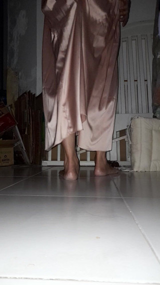 Naomisinka: Crossdresser Cum Wearing Long Satin Beach Gown